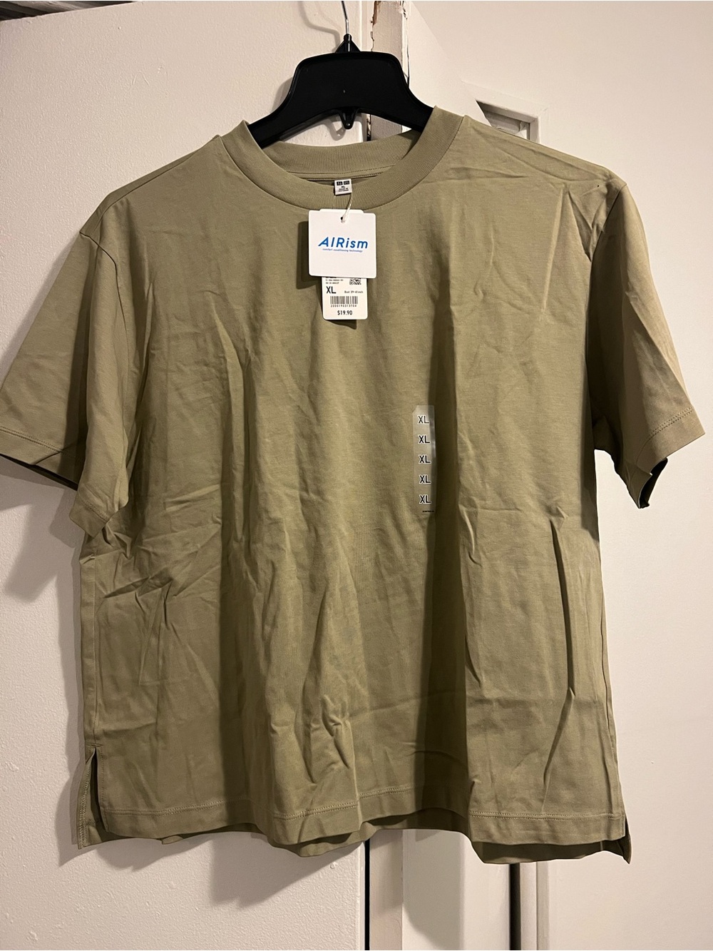 Uniqlo AIRism Short Sleeve Crew Neck T-Shirt in Olive